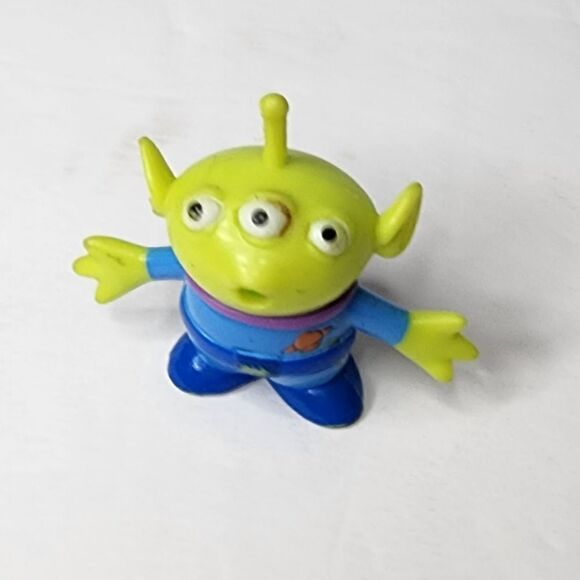 Disneys Toy Story 3 Eyed Green Alien Figure mini - Picture 4 of 5